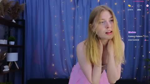 mickeydior online show from April 18, 1:02 pm