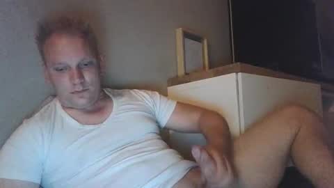 mickkxl online show from September 18, 11:20 pm