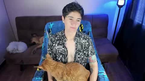 Blue online show from October 24, 3:24 pm