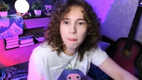 Max online show from December 19, 4:46 pm