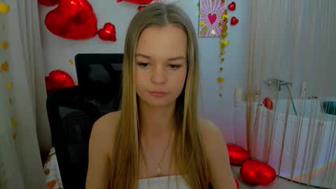 midnighteaura online show from February 3, 2:53 am