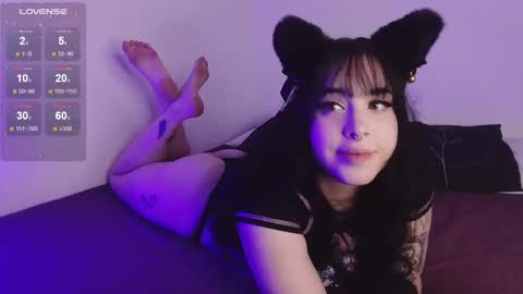 Nana online show from November 9, 10:45 pm