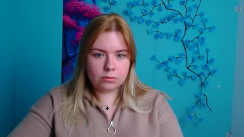 Mariana online show from December 2, 12:25 pm