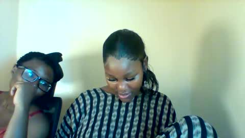 Snapshot of midnightt_tease chatting on October 10, 7:30 pm midnightt_tease online show from October 10, 7:30 pm