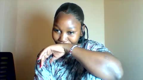 Snapshot of midnightt_tease chatting on October 15, 9:43 am midnightt_tease online show from October 15, 9:43 am