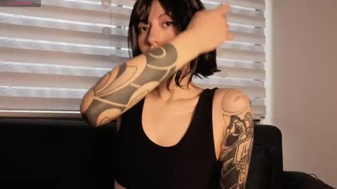 midori__san online show from May 12, 9:35 pm