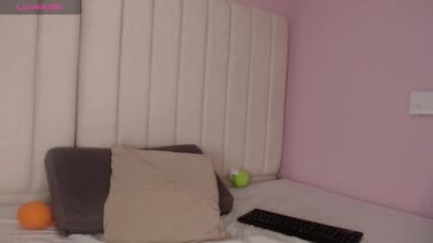 miel online show from November 27, 1:19 pm