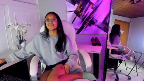 miel_ambar online show from April 29, 5:30 pm