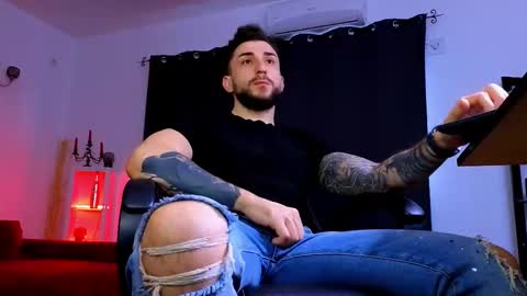 MightyAaron online show from February 13, 1:58 pm