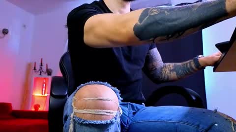 MightyAaron online show from February 27, 1:26 pm