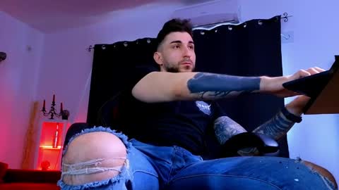 MightyAaron online show from March 27, 5:35 am