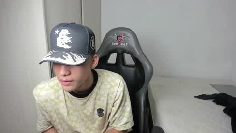 Miguel Hernandez online show from December 5, 12:32 am