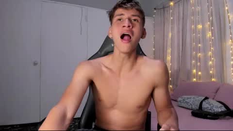 Miguel Hernandez online show from March 6, 8:27 pm