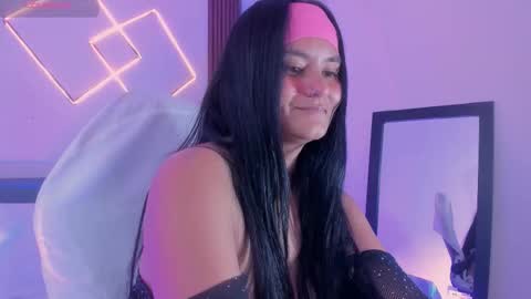 Mia  online show from February 26, 1:47 pm