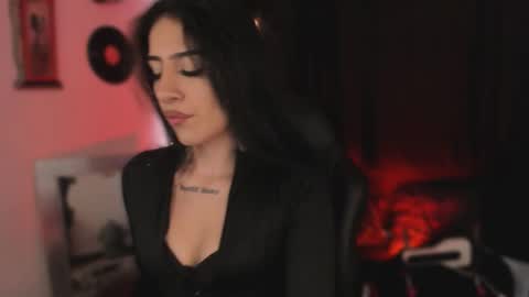 Snapshot of miiaa_stone chatting on October 11, 2:54 pm  miiaa stone  online show from October 11, 2:54 pm