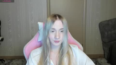 miiissliiissameliiisa online show from March 21, 2:33 pm