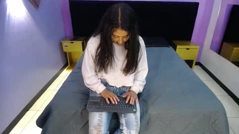 Miilky   online show from March 3, 3:46 am