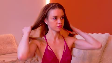 Amira online show from November 27, 10:34 am