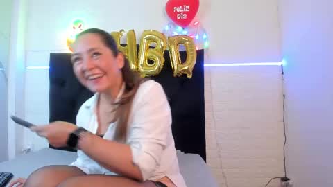 miiss_evaa online show from September 25, 11:50 am