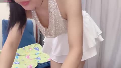 Ema online show from February 5, 7:01 am