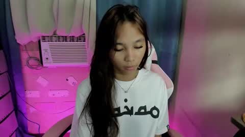 MIKA online show from March 3, 3:19 pm