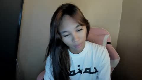 MIKA online show from April 17, 7:16 pm