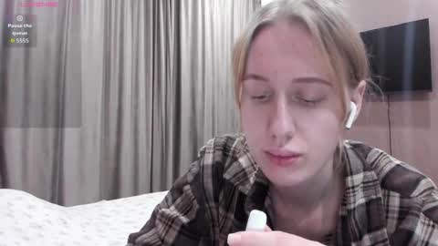 Mika online show from December 1, 11:36 pm