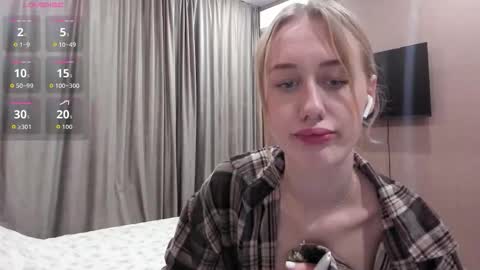 Mika online show from November 22, 11:02 pm