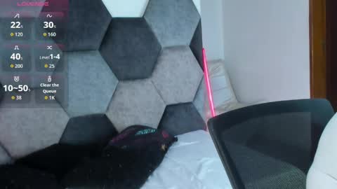 Mikaela blondie bigass online show from May 25, 11:44 pm