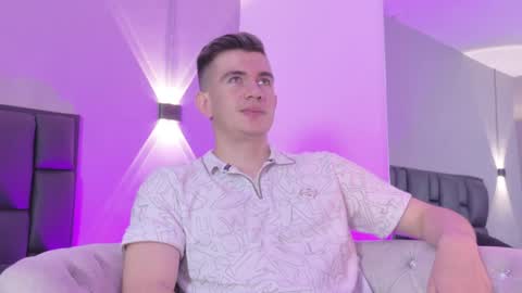 mikael online show from April 8, 4:59 am