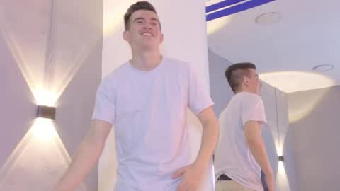 mikael online show from April 16, 4:34 am