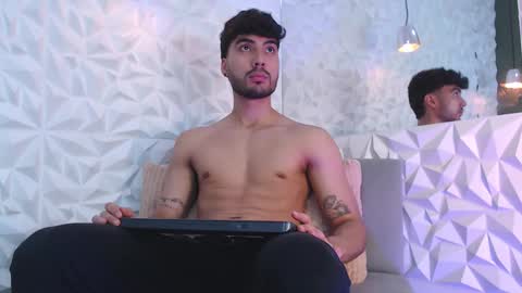 Mike online show from February 19, 6:32 pm