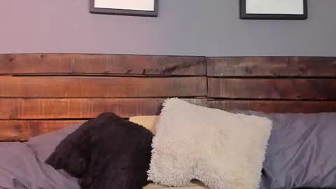 Mike Montoya online show from January 8, 2:50 am