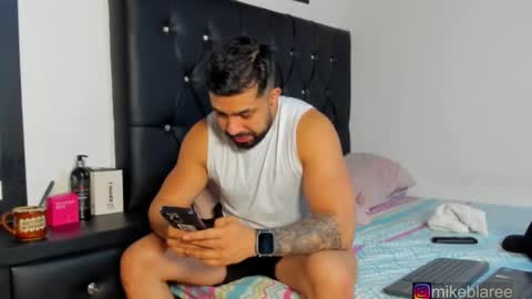 mikeblaree online show from February 5, 7:39 pm