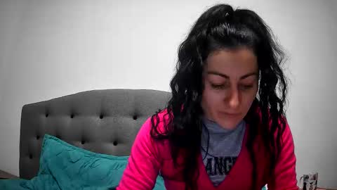 Mikyloveu online show from February 4, 4:11 pm