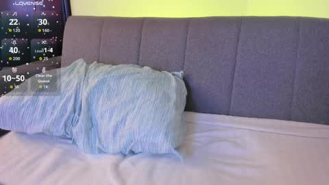 mila  online show from April 10, 3:17 pm