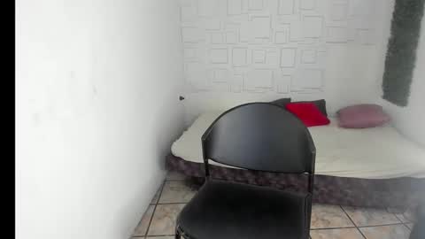 mila_cinnamon13 online show from December 6, 2:22 pm