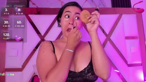 Snapshot of mila_clum chatting on October 8, 7:09 pm Camila online show from October 8, 7:09 pm