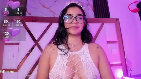 Snapshot of mila_clum chatting on October 2, 7:34 pm Camila online show from October 2, 7:34 pm