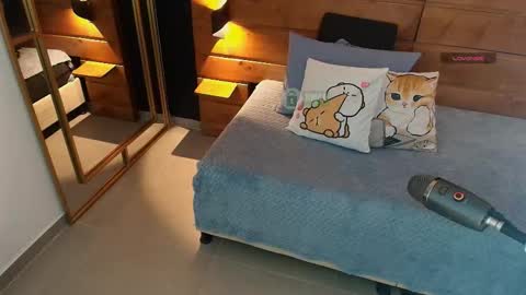 Snapshot of mila_kiitty chatting on September 23, 11:04 am Milena online show from September 23, 11:04 am