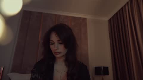        online show from March 8, 5:17 pm