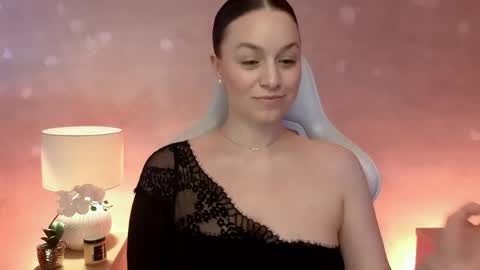 Mila Fleur online show from May 22, 2:13 pm