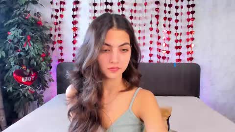 Snapshot of milana_crystal_ chatting on February 22, 8:29 am Milana online show from February 22, 8:29 am