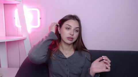 milanaangelas online show from February 20, 6:02 am