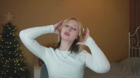 Mila online show from December 25, 8:50 pm