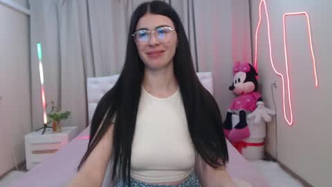 milasecretsss online show from May 16, 10:36 am