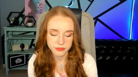 Mila online show from May 21, 9:38 am