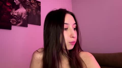 Snapshot of milastretchh chatting on October 8, 10:38 pm MIla and Viki online show from October 8, 10:38 pm