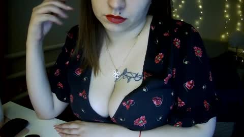 Milaxcute online show from April 10, 2:00 pm