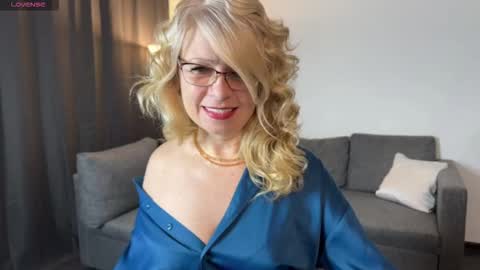 Milena online show from February 25, 6:06 am